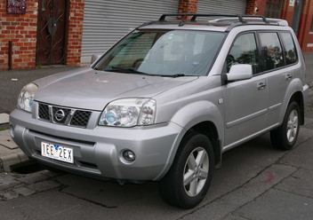 Emblemat Nissan X-Trail I FL